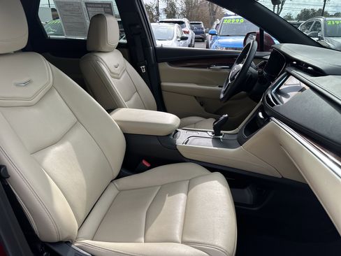Used 2018 Cadillac XT5 Premium Luxury image 13
