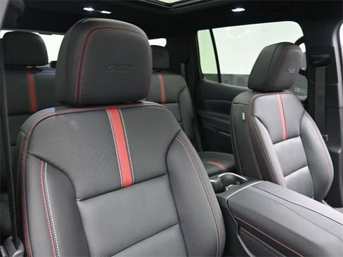 Used 2024 Chevrolet Traverse RS w/ LPO, Floor Liner Package image 28