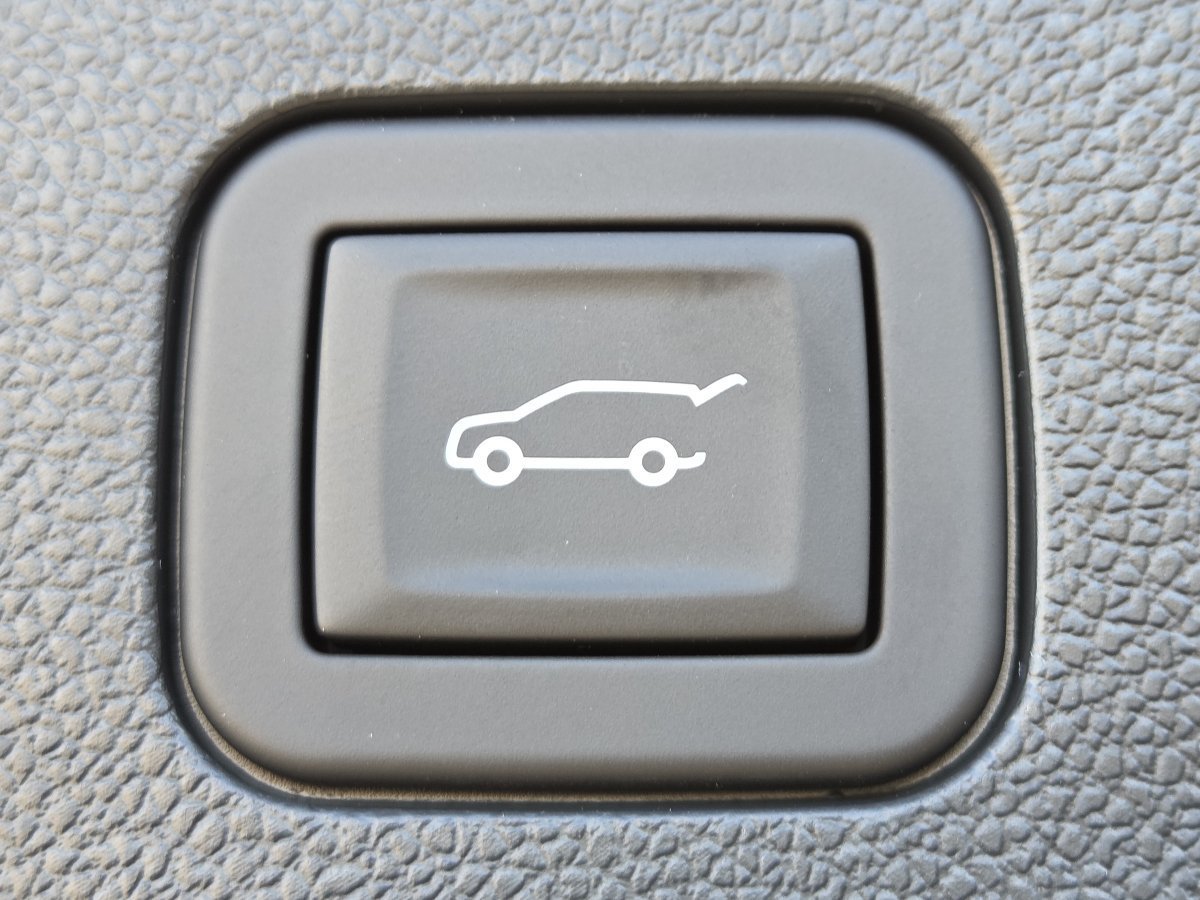 New 2027 Chevrolet Equinox LT w/ Convenience Package II FWD image 24