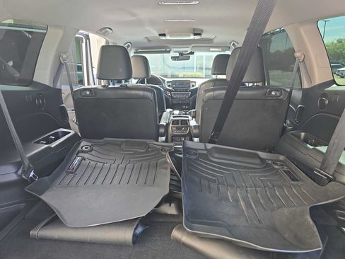 Used 2020 Honda Pilot Touring image 10