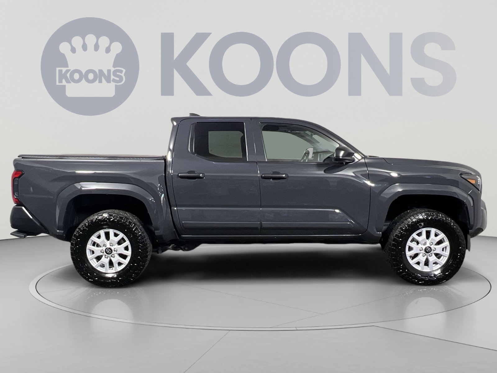 Used 2025 Toyota Tacoma SR w/ SR Upgrade Package AWD/4WD image 8