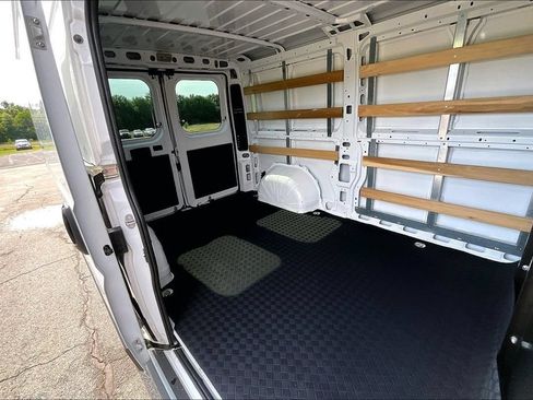 Used 2025 RAM ProMaster 2500 w/ U-Haul Equipment Group FWD image 23