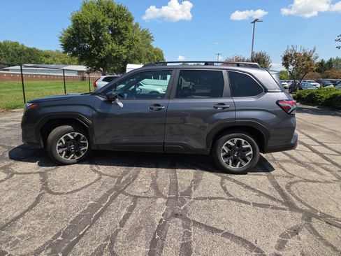 Used 2026 Subaru Forester Premium AWD/4WD image 13