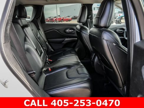 Used 2020 Jeep Cherokee Limited FWD image 79