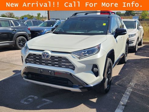 Used 2021 Toyota RAV4 XSE AWD/4WD image 4