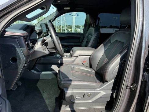 Used 2024 Ford Expedition Limited AWD/4WD image 20