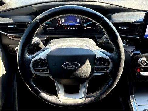 Used 2021 Ford Explorer Limited w/ Equipment Group 301A image 13