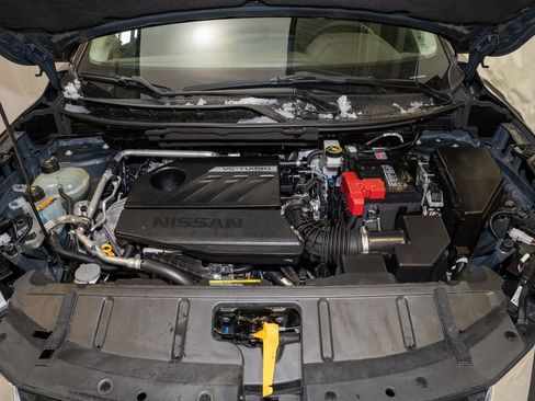 Used 2023 Nissan Rogue SL w/ SL Premium Package image 21