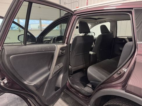 Used 2016 Toyota RAV4 XLE w/ Convenience Package AWD/4WD image 13