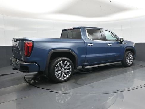 Used 2024 GMC Sierra 1500 Denali AWD/4WD image 4