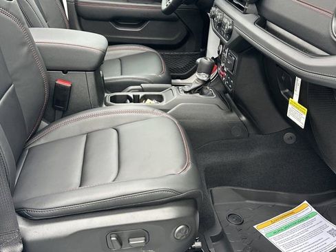 New 2026 Jeep Wrangler Unlimited Rubicon image 14