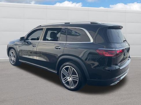 Used 2024 Mercedes-Benz GLS 450 4MATIC image 3