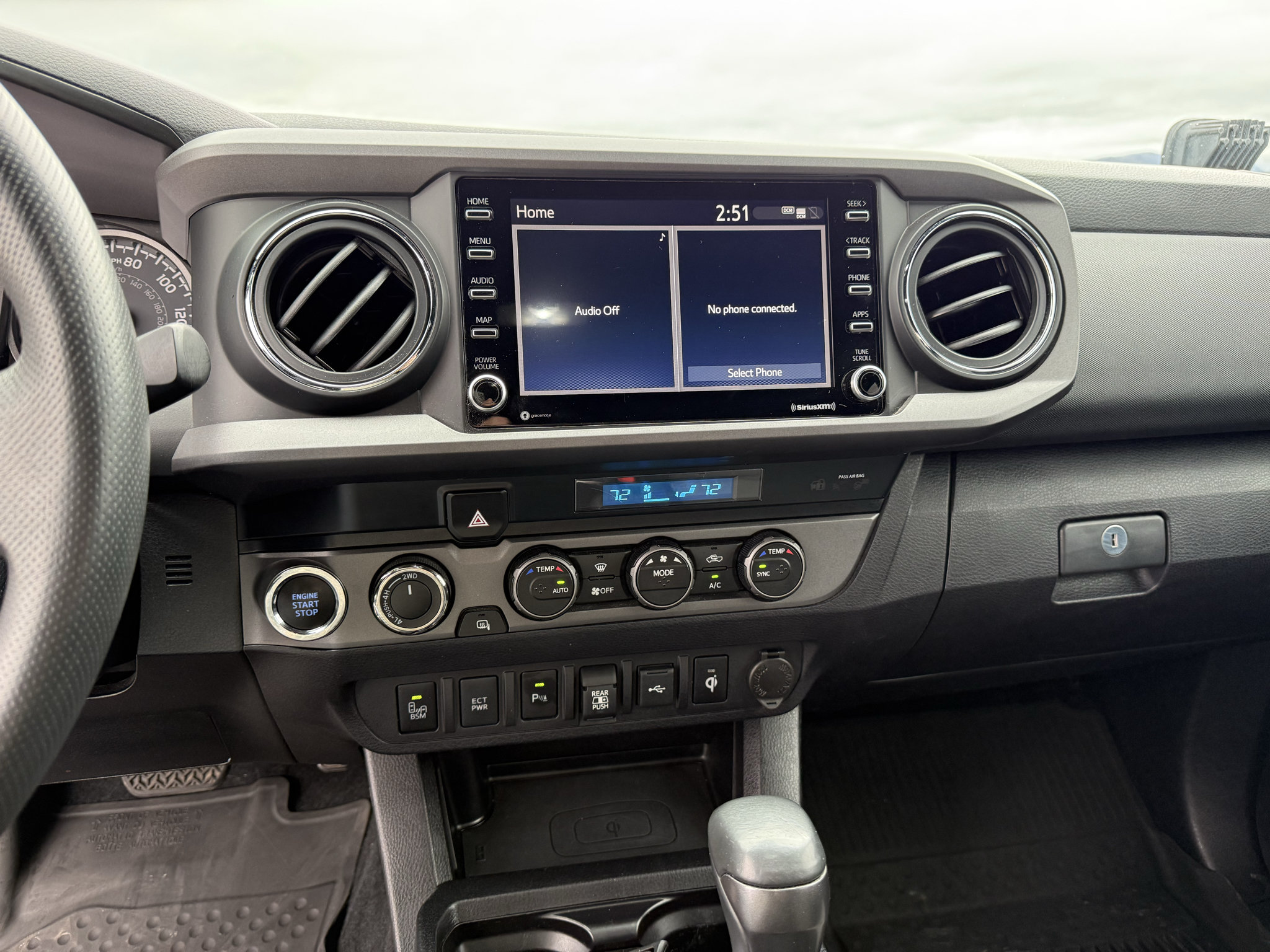 Used 2021 Toyota Tacoma TRD Off-Road w/ Technology Package AWD/4WD image 21
