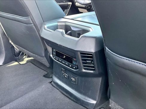 Used 2023 Toyota Sequoia Platinum image 32