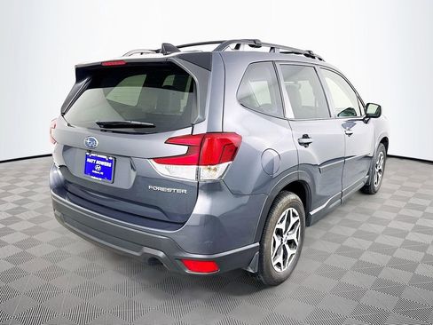 Used 2024 Subaru Forester Premium image 5