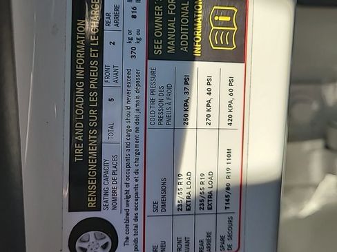 Used 2025 Mercedes-Benz GLC 300 4MATIC image 16