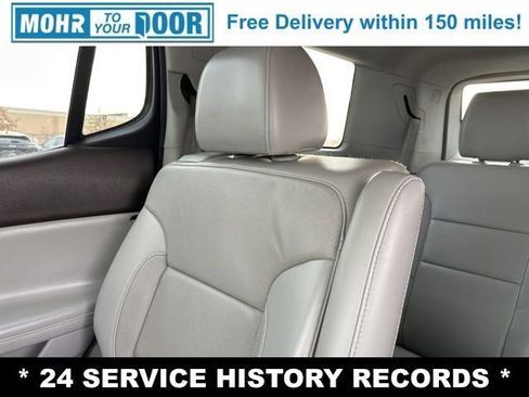 Used 2020 GMC Acadia SLT w/ Driver Alert Package II image 32