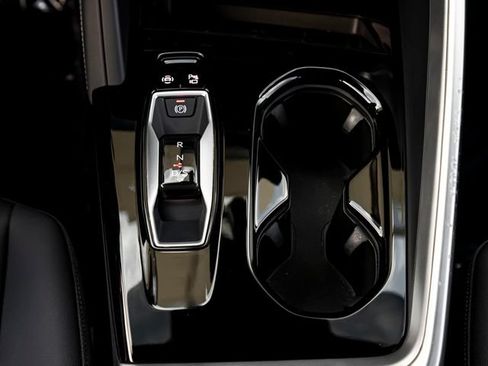 Certified 2025 Audi Q5 Premium Plus w/ Premium Plus AWD/4WD image 18
