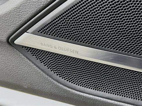 Used 2022 Audi A8 L 3.0T w/ Executive Package image 21