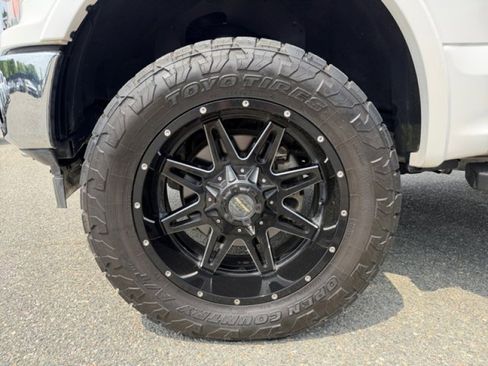 Used 2018 Ford F150 Lariat AWD/4WD image 9