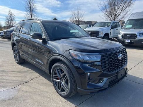 New 2026 Ford Explorer ST-Line w/ ST-Line Street Pack AWD/4WD image 2