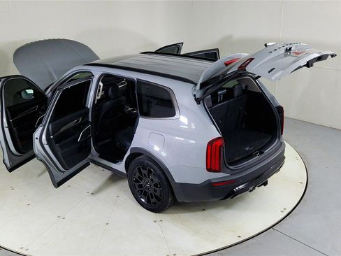 Used 2022 Kia Telluride EX w/ EX Premium Package image 26