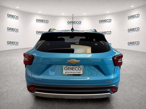 Used 2025 Chevrolet Trax LT w/ Driver Confidence Package FWD image 6