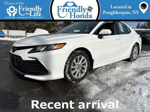 Used 2023 Toyota Camry LE image 1