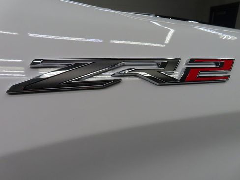 Used 2025 Chevrolet Silverado 1500 ZR2 w/ Technology Package image 59