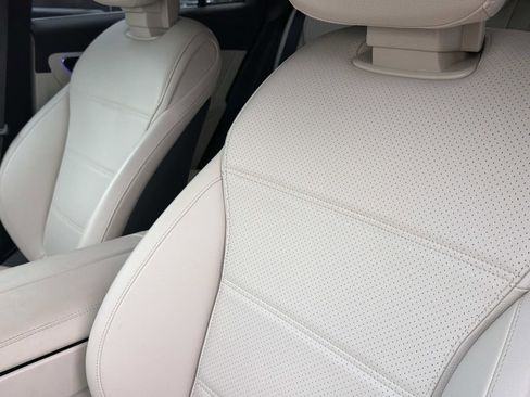 Certified 2024 Mercedes-Benz GLC 300 4MATIC image 17