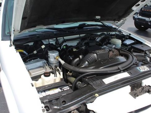 Used 2000 Chevrolet S10 Pickup Xtreme w/ Preferred Equipment Group RWD image 23