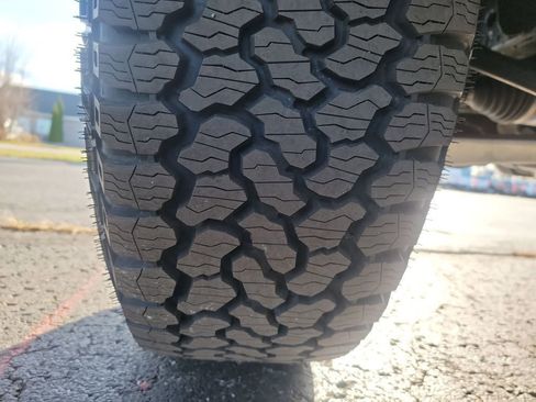 New 2025 Ford Bronco Badlands image 28