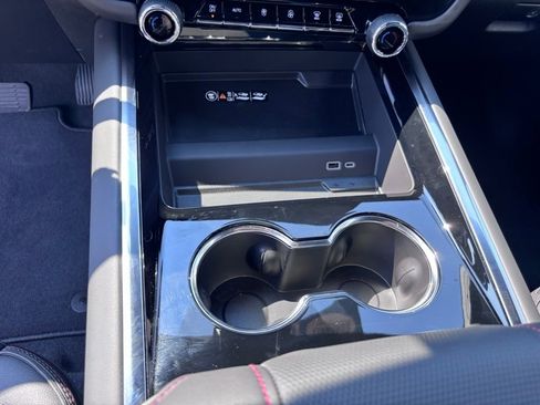 New 2025 Chevrolet Suburban RST w/ Comfort Package image 25