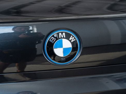 Used 2024 BMW i7 xDrive60 image 27