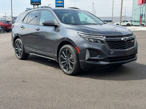 Used 2022 Chevrolet Equinox RS image 1