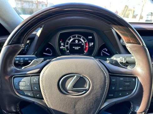 Used 2018 Lexus LS 500 AWD w/ Luxury Package image 25