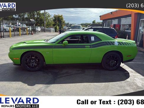 Used 2017 Dodge Challenger GT w/ GT Interior Package image 4
