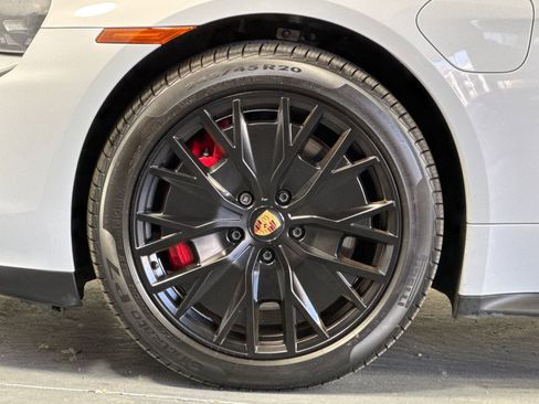Certified 2024 Porsche Taycan GTS image 33