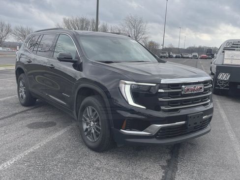 Used 2025 GMC Acadia Elevation image 1