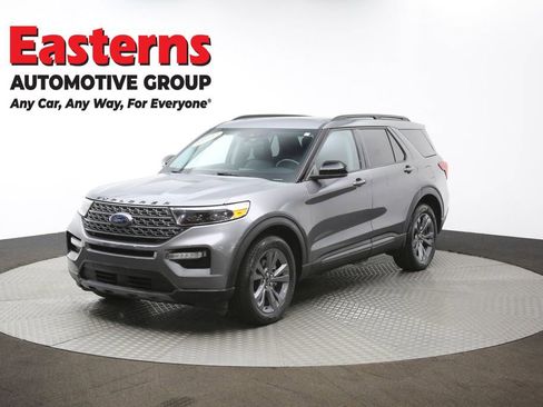 Used 2022 Ford Explorer XLT w/ Equipment Group 202A image 56