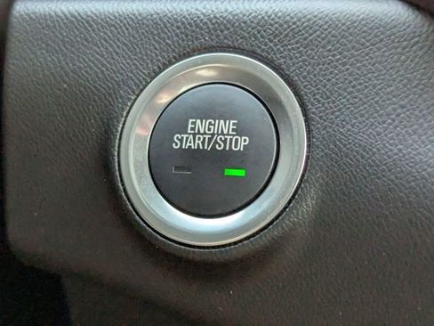 Used 2024 GMC Terrain SLT w/ Infotainment Package II FWD image 30
