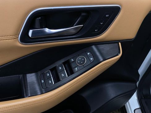 Used 2023 Nissan Rogue Platinum w/ Platinum Premium Package image 33