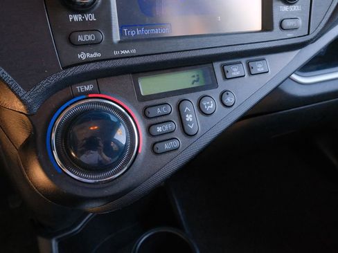Used 2014 Toyota Prius C Three FWD image 22