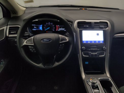 Used 2020 Ford Fusion SE AWD/4WD image 22