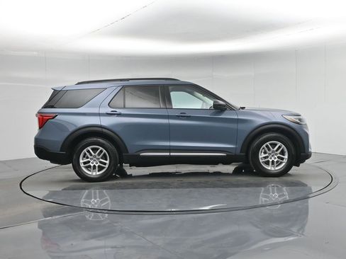 Certified 2025 Ford Explorer Active RWD image 28