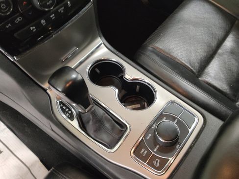 Used 2021 Jeep Grand Cherokee Limited w/ Luxury Group II AWD/4WD image 26