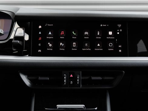 Certified 2025 Porsche Cayenne AWD/4WD image 21