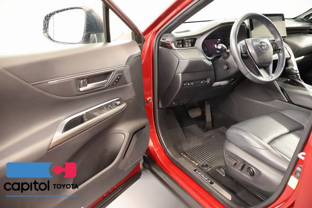 Used 2021 Toyota Venza XLE w/ Softex Package AWD/4WD image 9