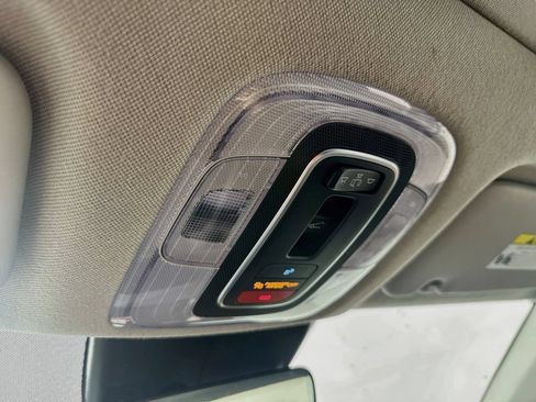 Used 2025 Hyundai Elantra Limited FWD image 32