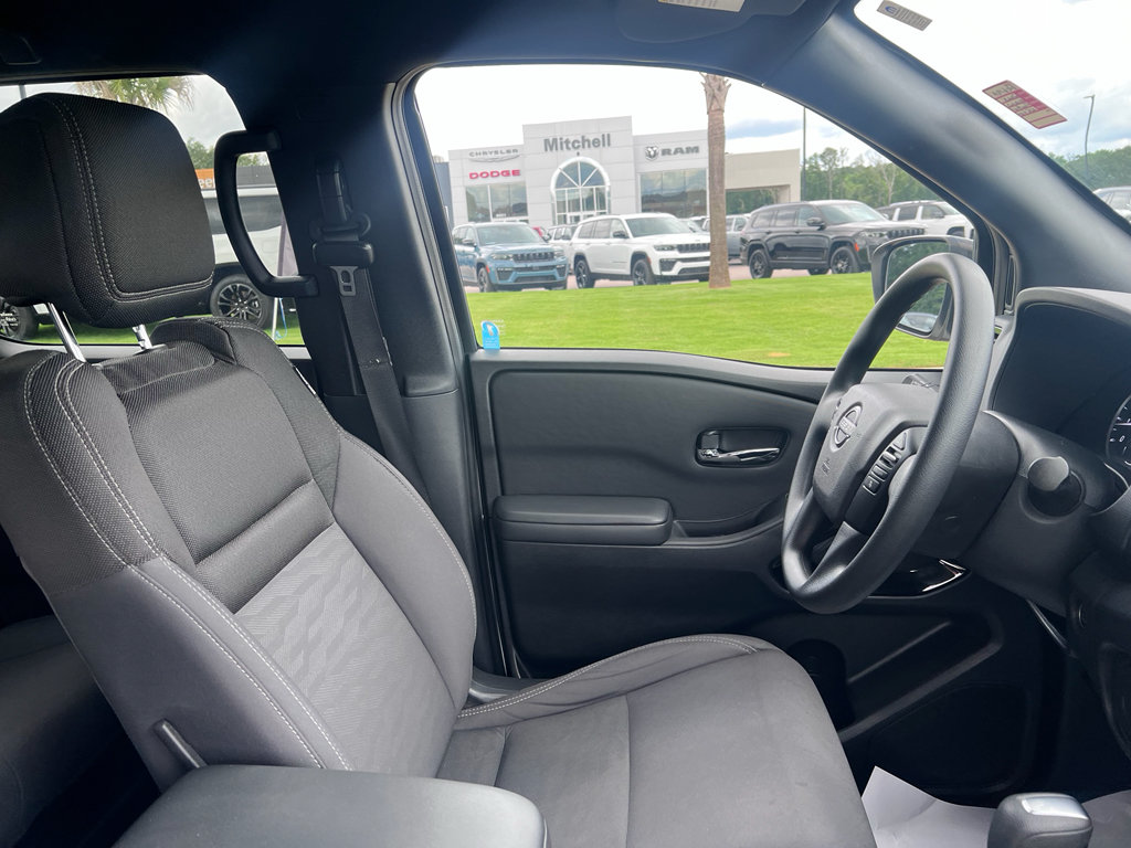 Used 2023 Nissan Frontier SV w/ Midnight Edition Package RWD image 12